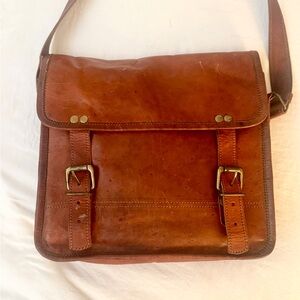 Classic Brown Sun Leather Messenger Distressed Bag